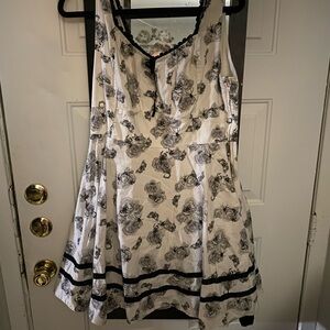 Hot Topic Monochrome Floral Dress